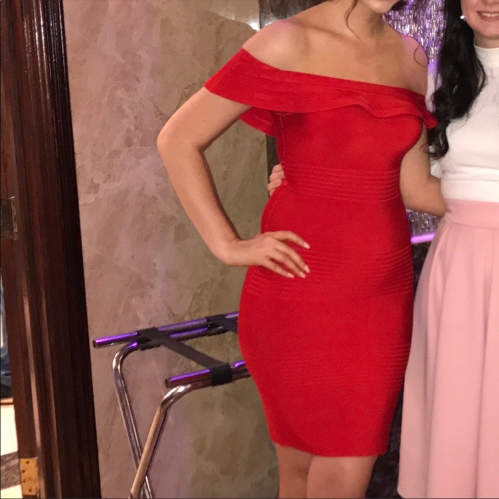 RED BANDAGE MATERIAL MIDI DRESS